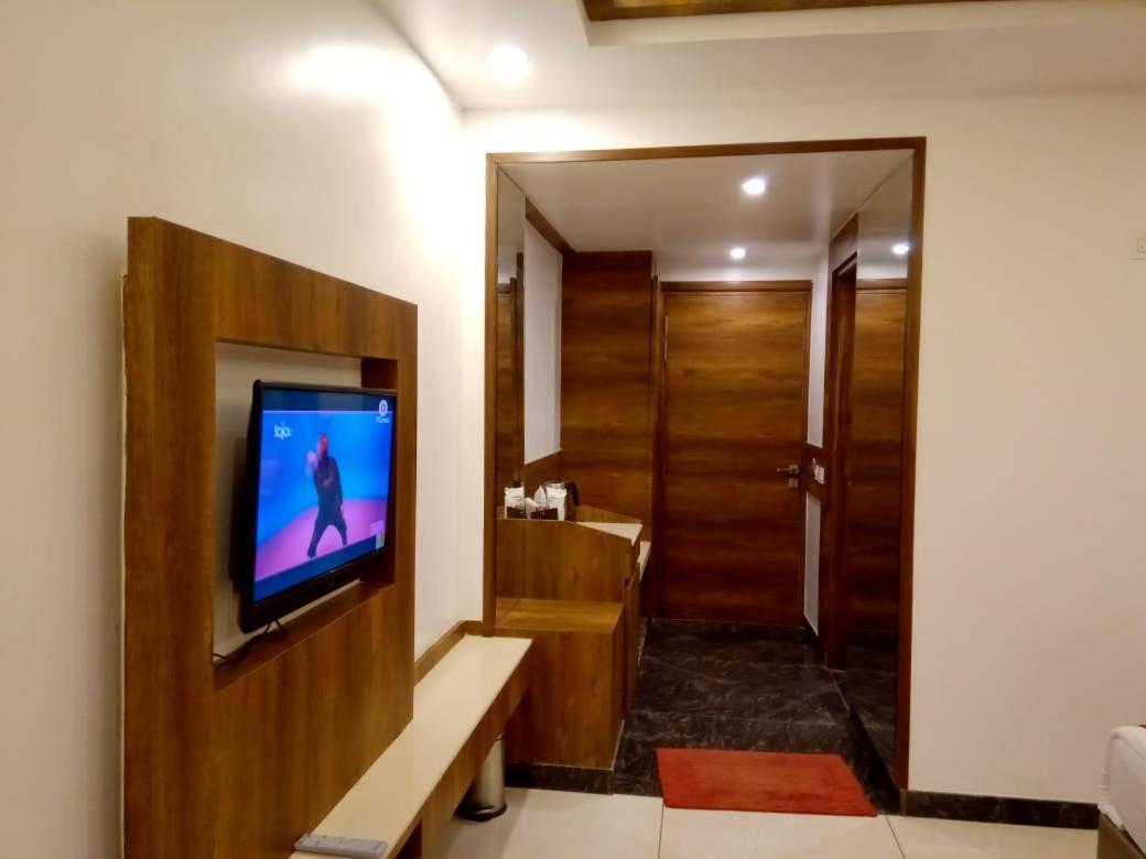 Hotel Green Orchid Udhampur Ngoại thất bức ảnh