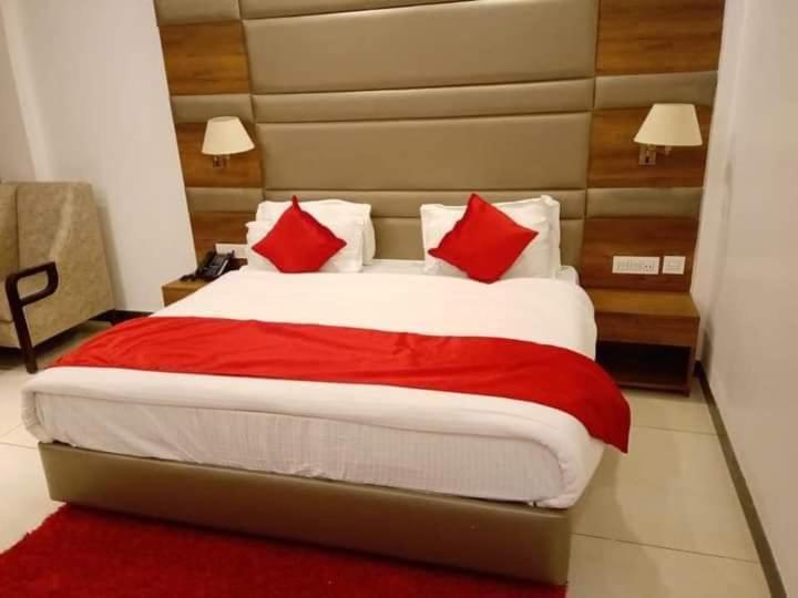 Hotel Green Orchid Udhampur Ngoại thất bức ảnh